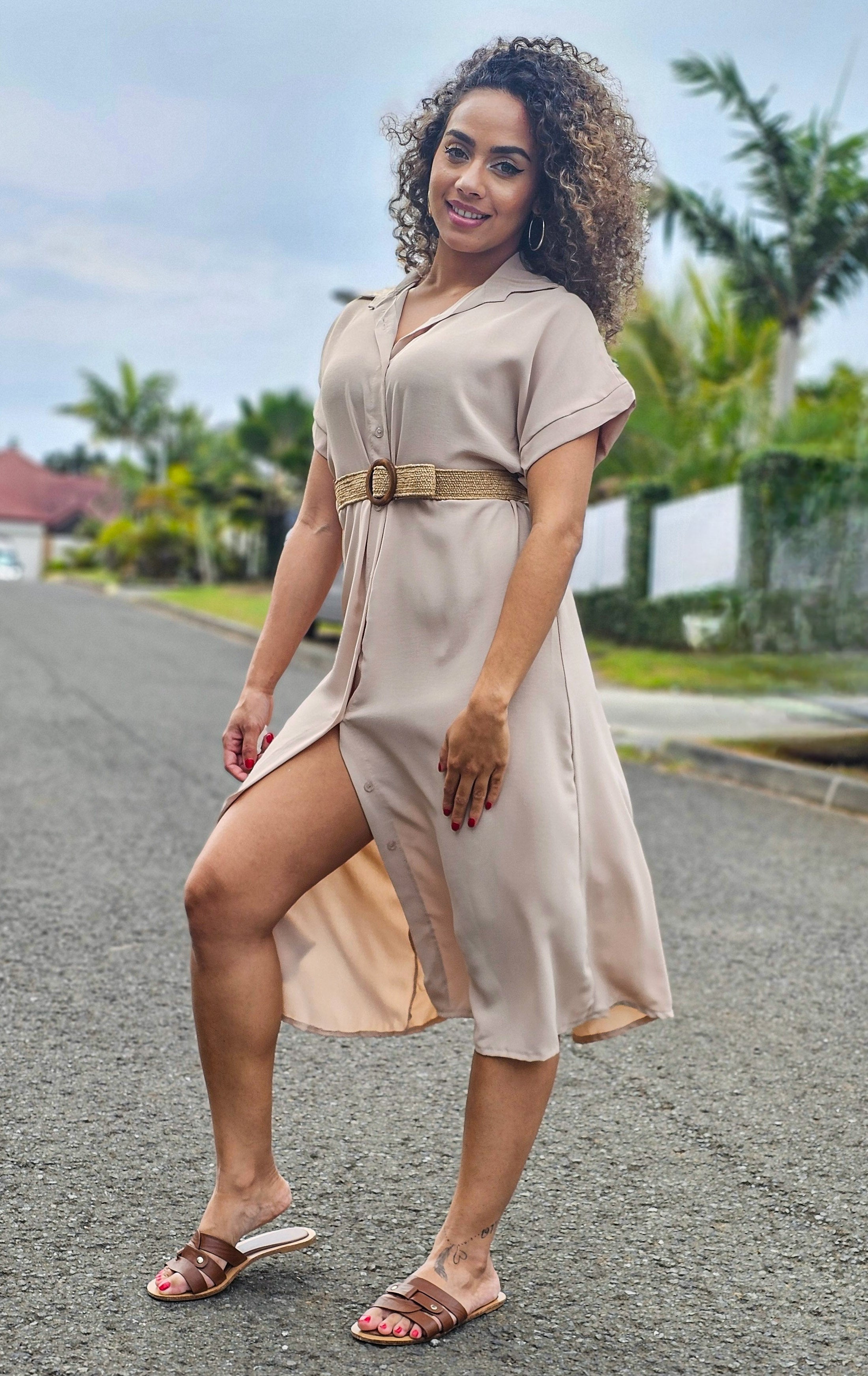 Robe beige mi longue sale